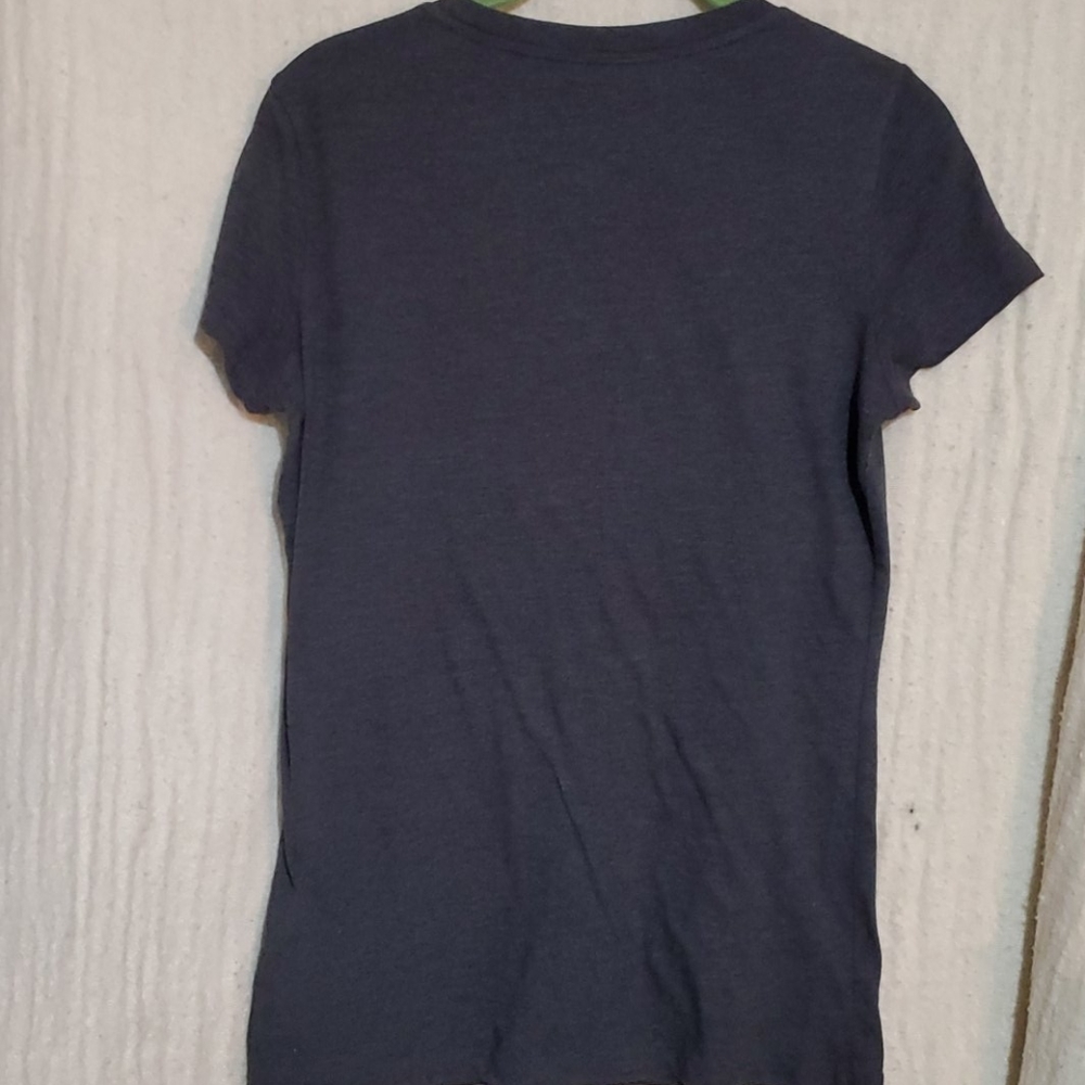 Aeropostale Beautiful Bird with Feathers T-shirt - Picture 3 of 3